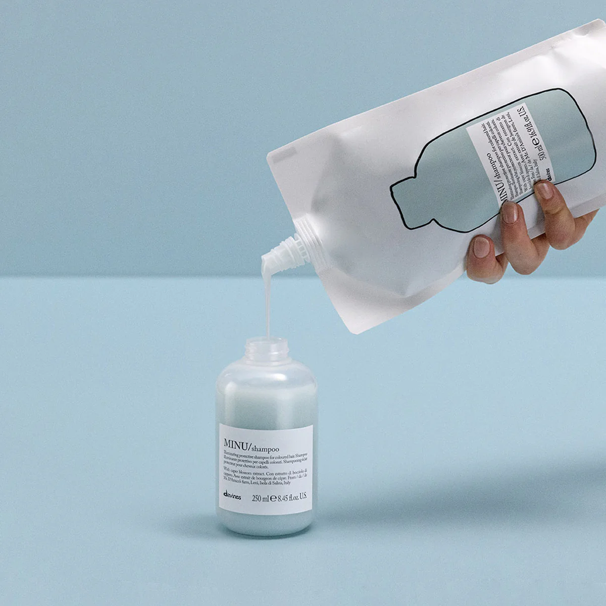 Shampoo Davines MINU Cuidado del Cabello con Color 500ml Refill - Imagen 2