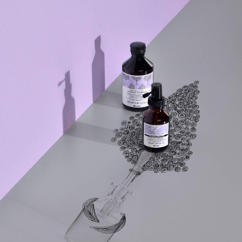 Shampoo Calmante para Cuero Cabelludo Sensible Davines Calming NaturalTech 250ml - Imagen 2